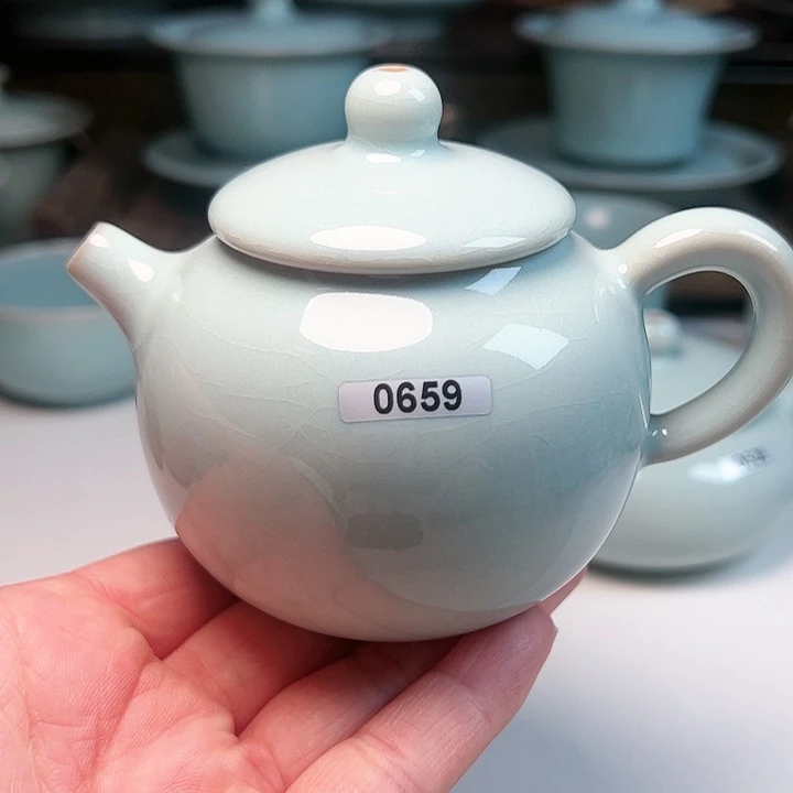 瓷片流***雪微瑕哈哈哈哈哈哈哈