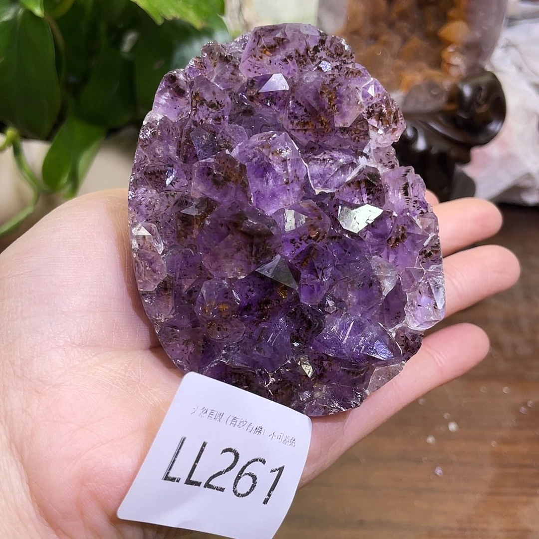 未镶嵌水晶大型摆件（非配饰）