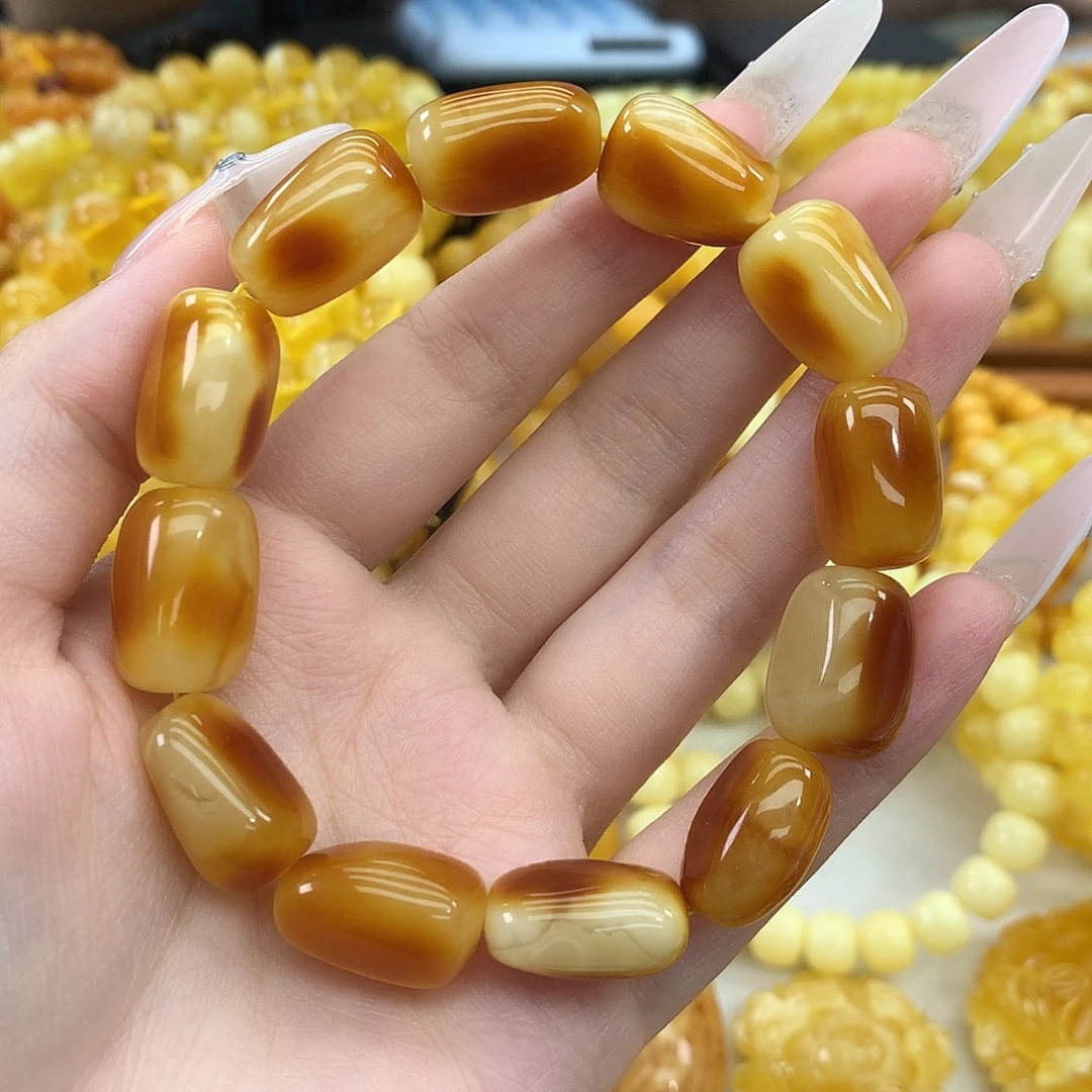 蜜蜡未镶嵌珠宝奇石