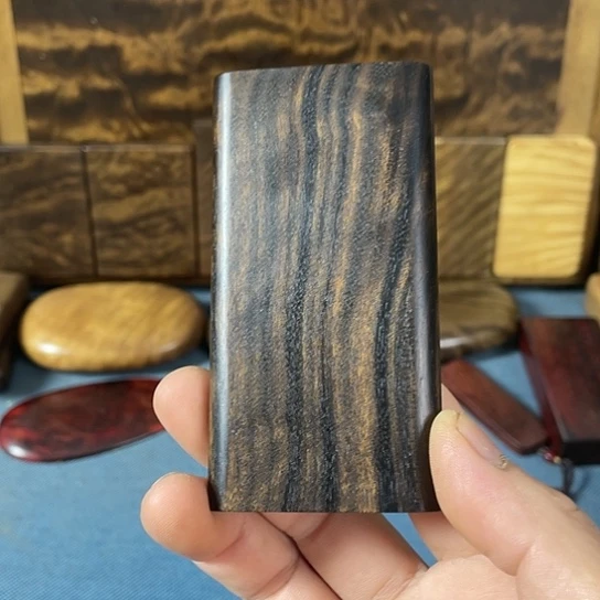 【闪购商品】幸*星金丝楠阴沉木手把件