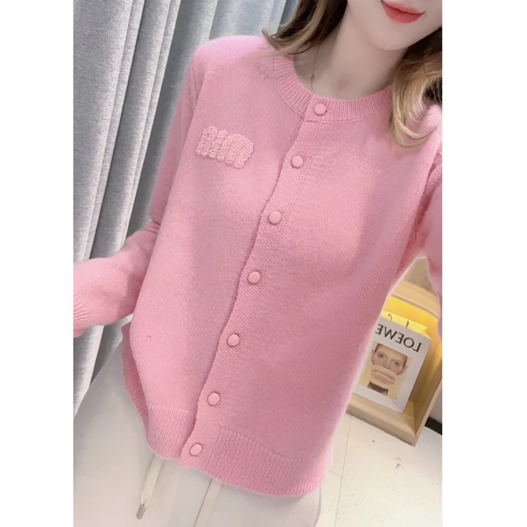 JL【M字母刺绣全羊毛】2025早春新款休闲洋气百搭羊毛开衫