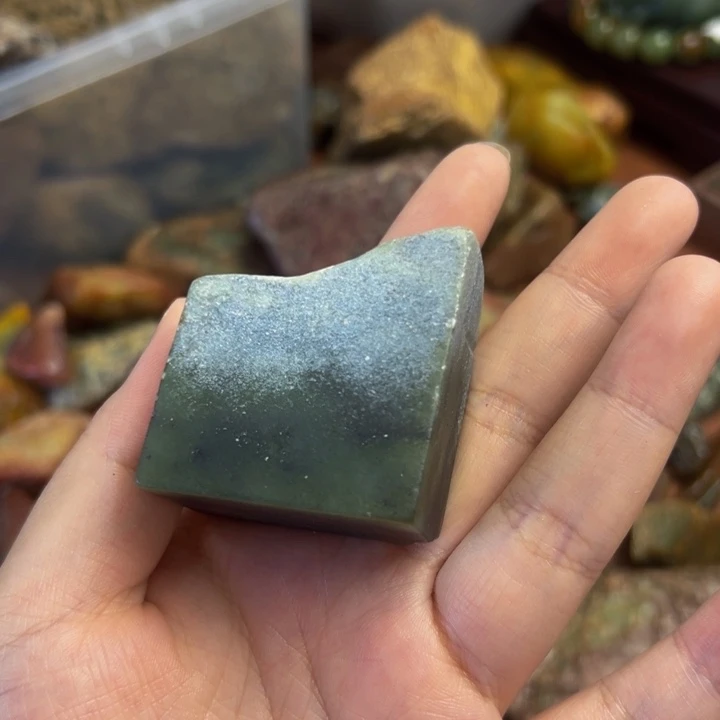 和田玉未镶嵌珠宝奇石