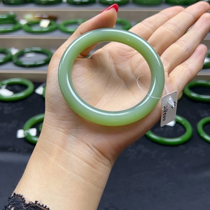 和田玉（碧玉）手镯未镶嵌荧光粉青