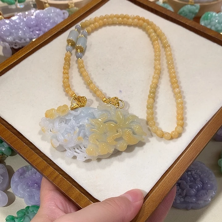 翡翠未镶嵌颈饰翡翠吊坠