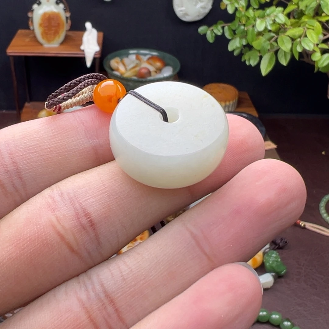 和田玉未镶嵌颈饰和田玉平安扣