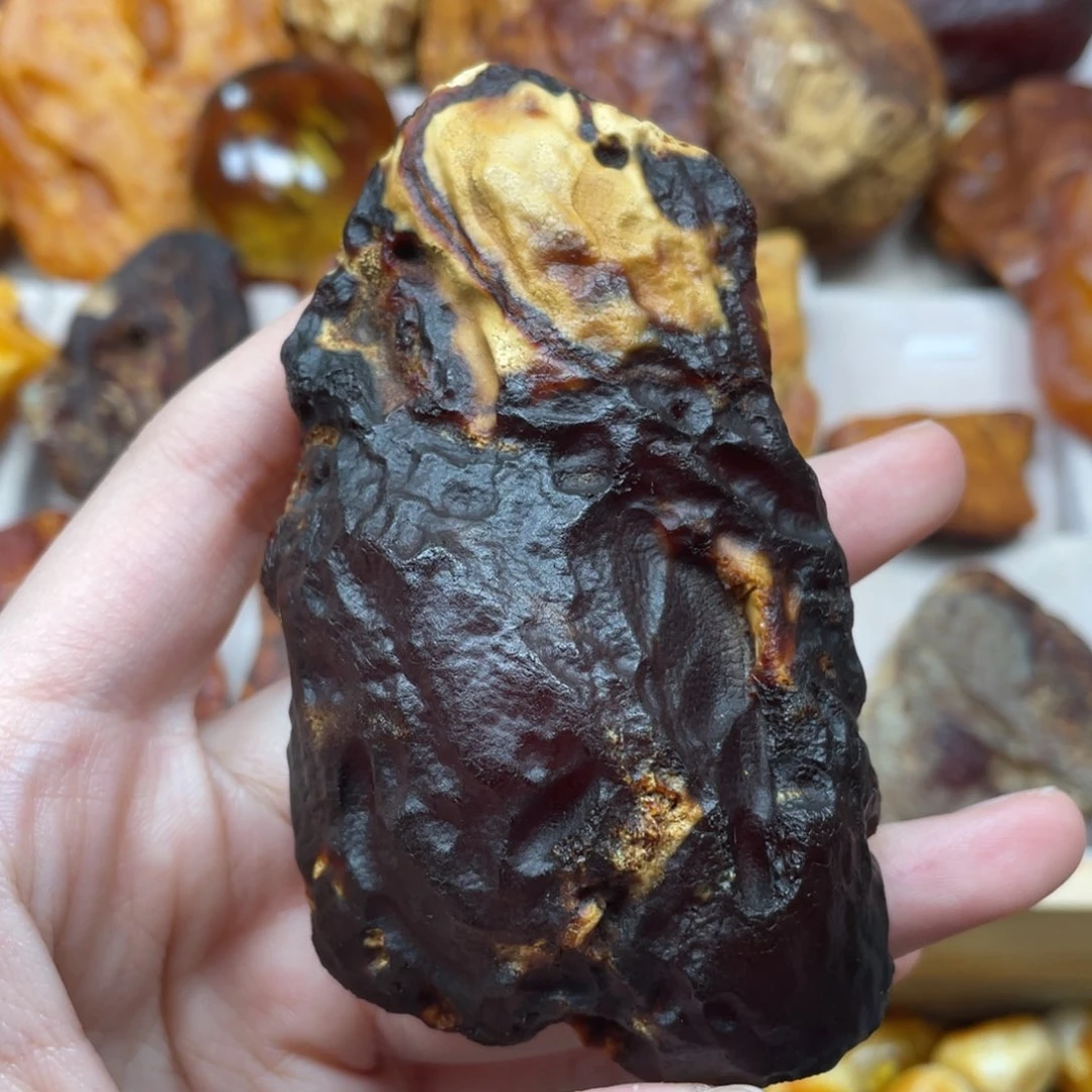 琥珀珠宝奇石未镶嵌