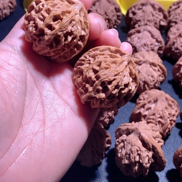 壹***陆文玩核桃吊坠苹果