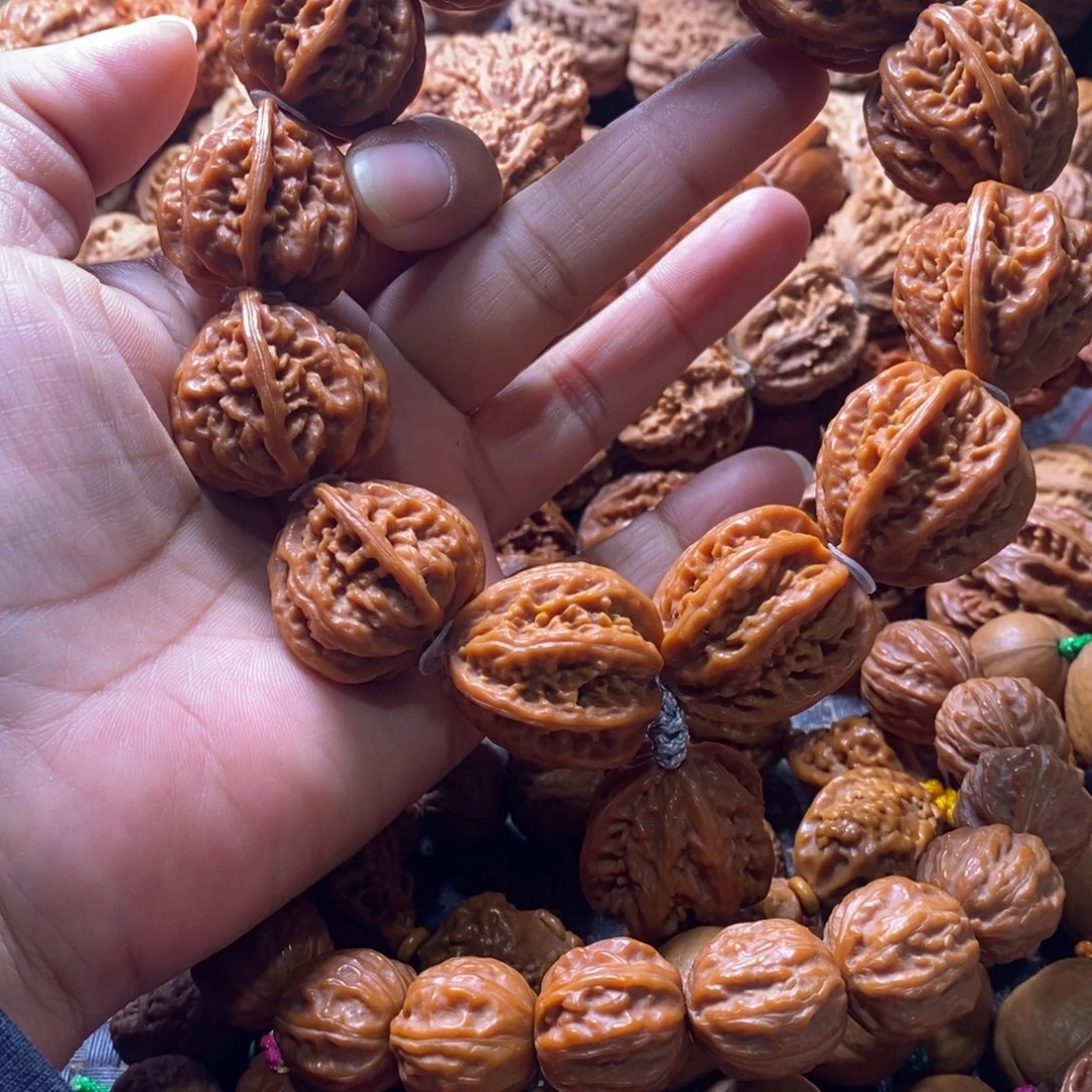 文玩核桃吊坠方墩