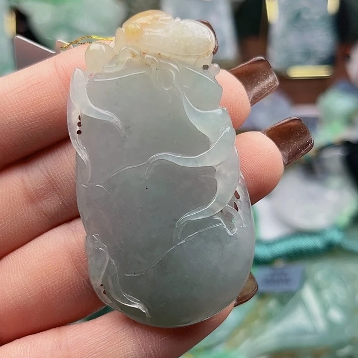 翡翠未镶嵌颈饰挂件