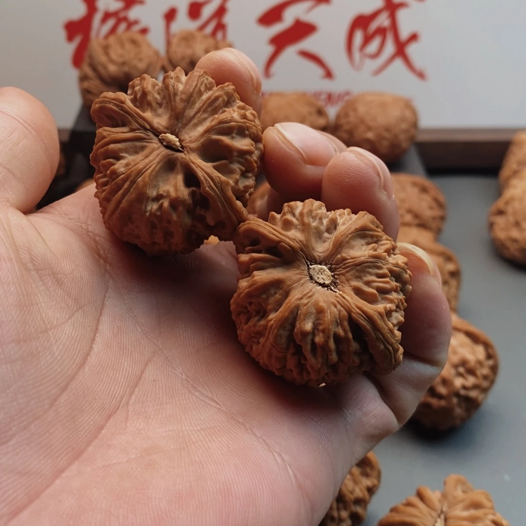 文玩核桃把件全品球白肚子差一尺