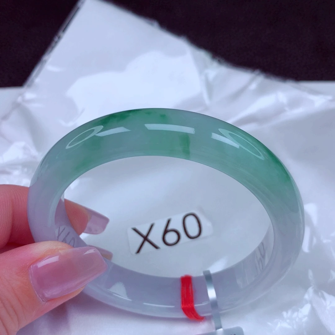 翡翠未镶嵌手镯手镯