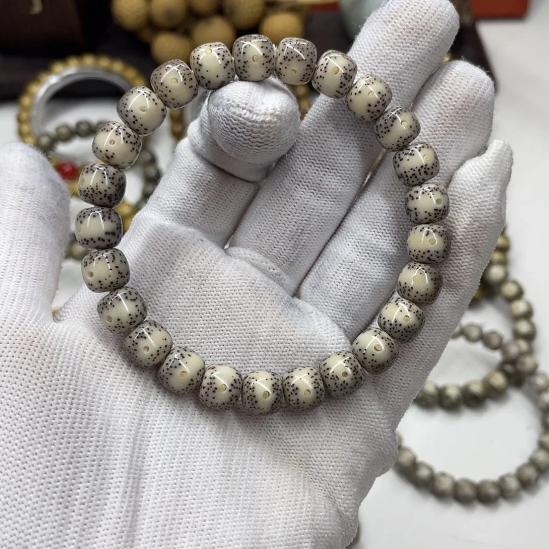 星月菩提手串长*。9mm 凤眼灰冰