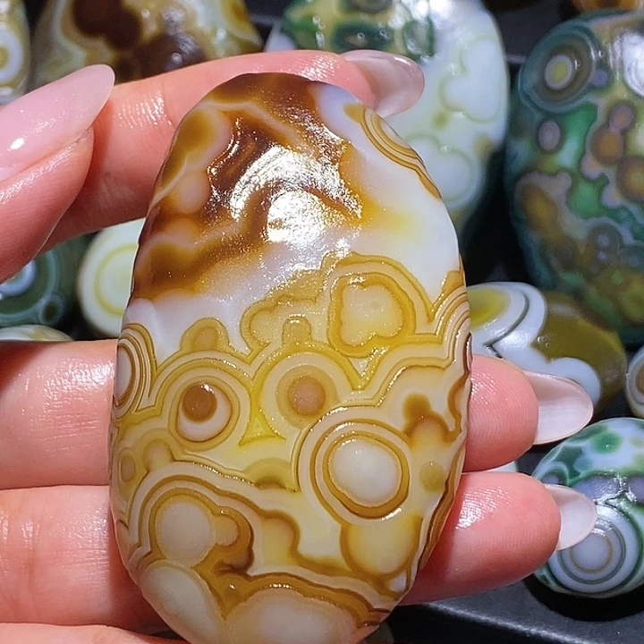 玛瑙/玉髓未镶嵌珠宝奇石12