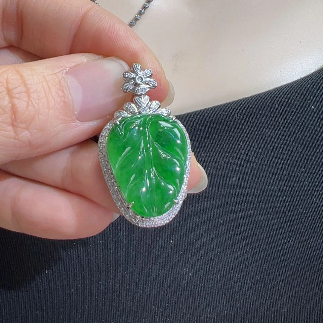 翡翠吊坠(不含链)18K金镶嵌Q*y