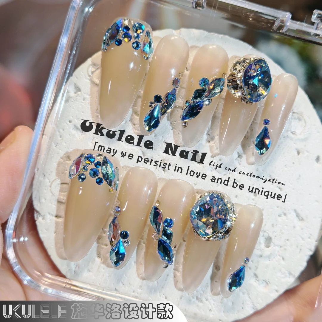 【星空】Ukulele设计高级感施华洛深邃爆闪钻球纯手工穿戴甲