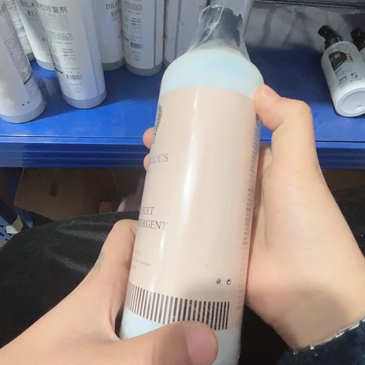 羽绒服，专用洗衣液。