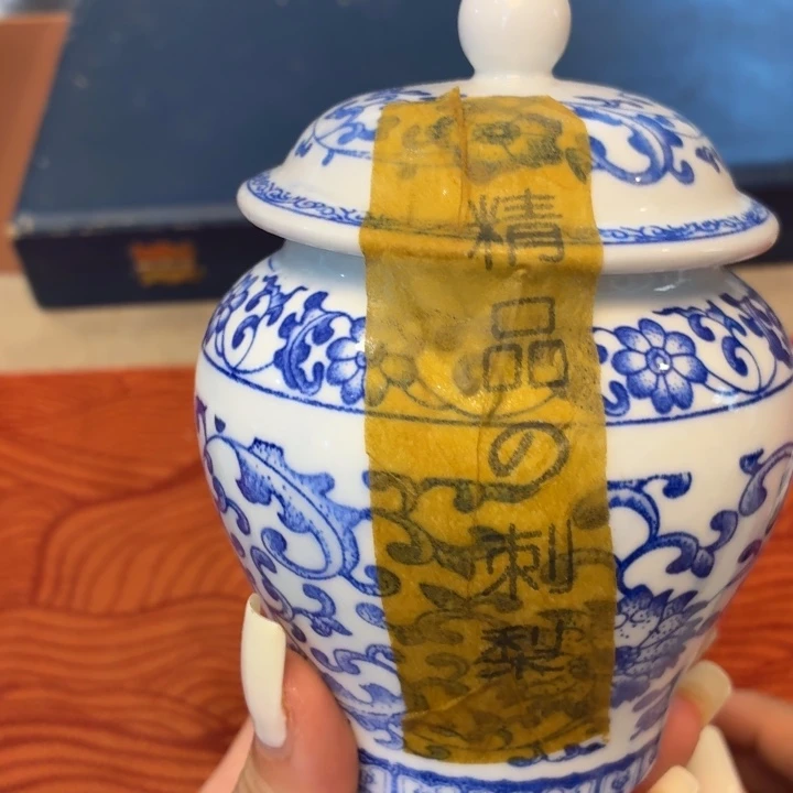 瓷片这一点是在一年中
