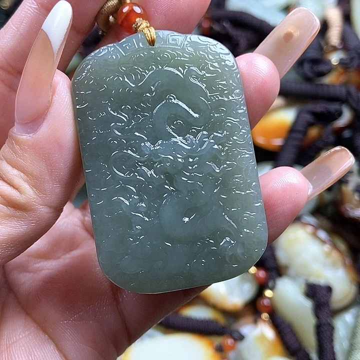 和田玉颈饰未镶嵌双面