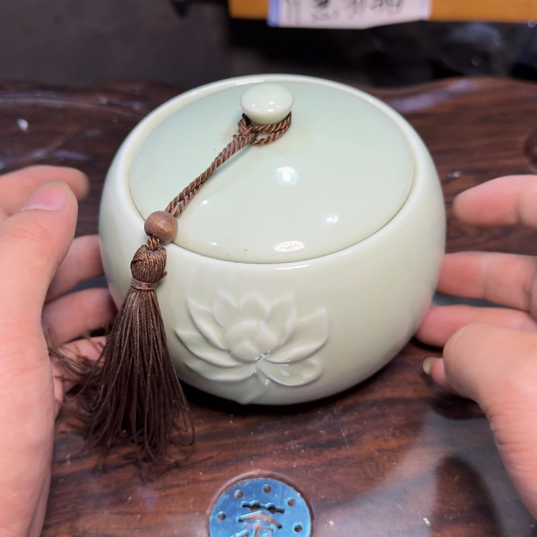 微瑕疵介意勿拍陶瓷器皿K545