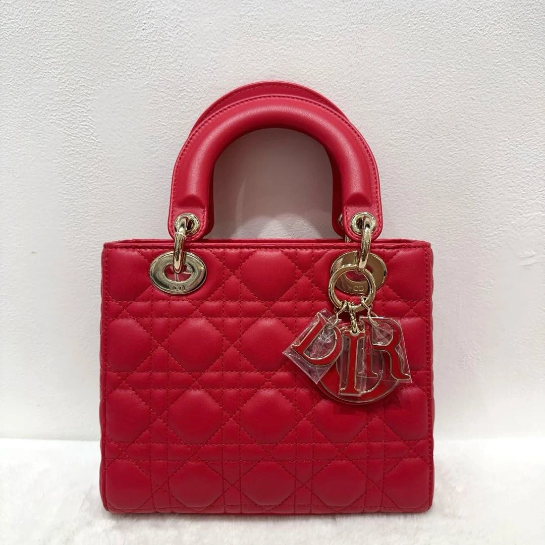 99新 DIOR/迪奥 四格戴妃 玫红色 羊皮革 珐琅字母扣