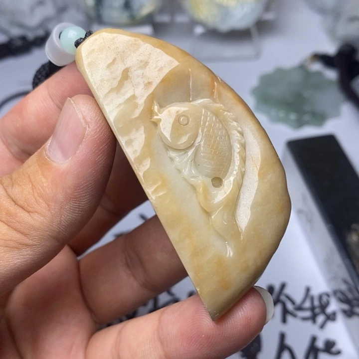 翡翠未镶嵌颈饰翡翠