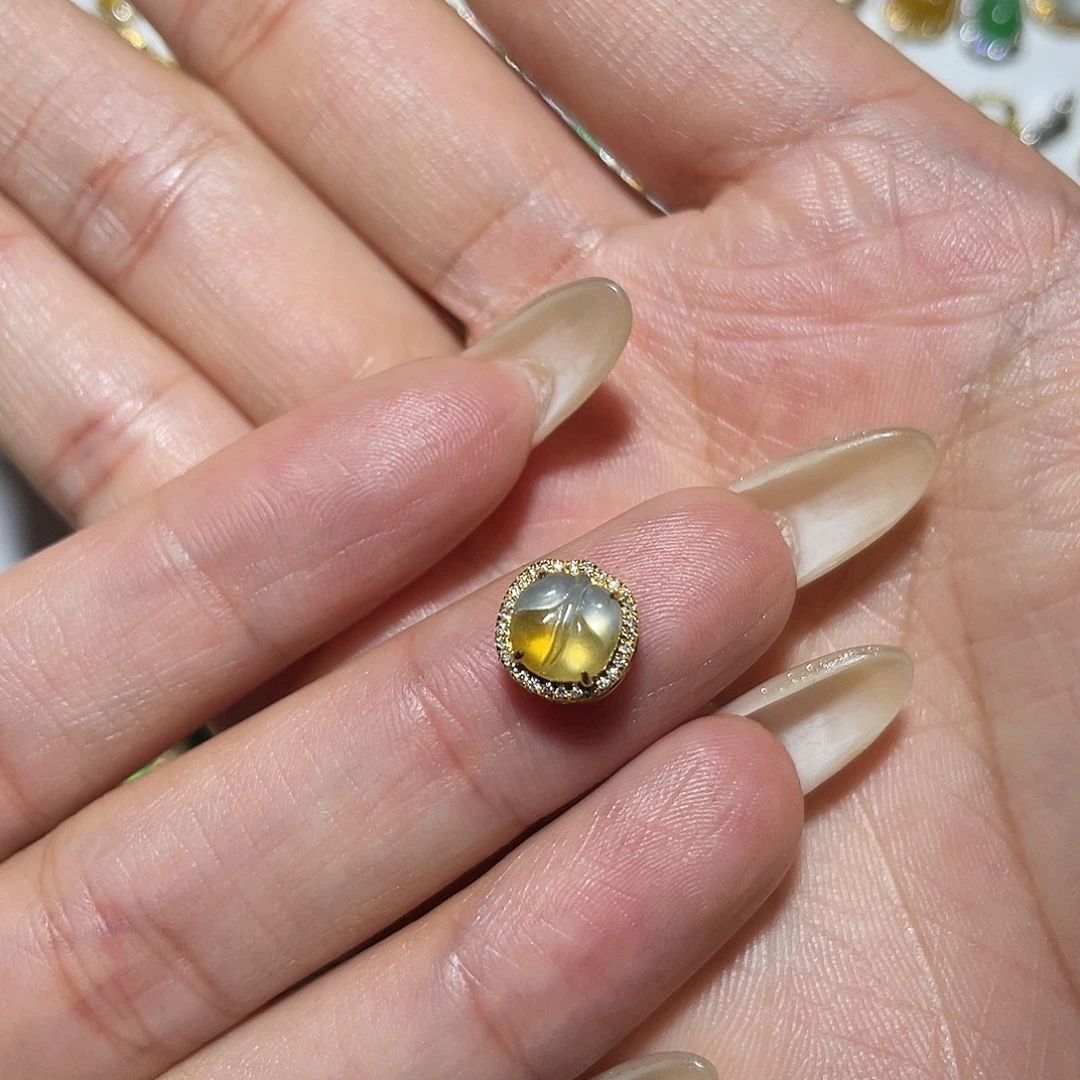 翡翠18K金镶嵌吊坠(不含链)