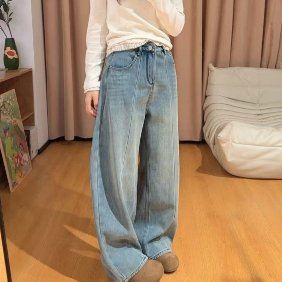 85940余小鱼【遮胯牛仔】浅蓝色竖线设计加绒水洗弯刀牛仔裤女装