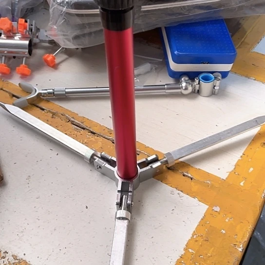 新款野钓地插红色微微瑕