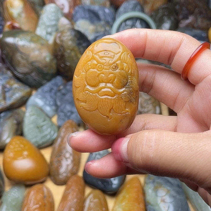 和田玉未镶嵌挂件