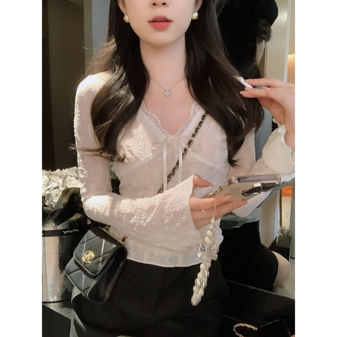 【少量现货】安璃 纯欲别致百搭蕾丝花边花纹肌理上衣