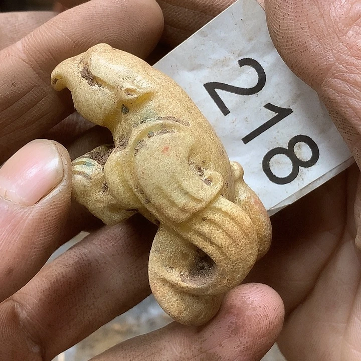 未镶嵌和田玉挂件