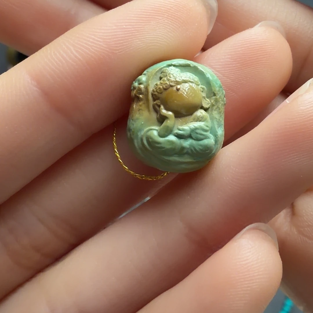 绿松石未镶嵌颈饰