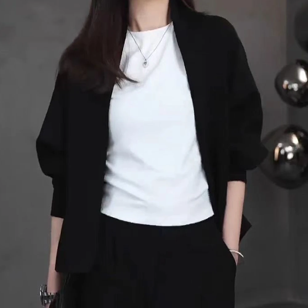 2025早春新款韩版设计感网红短款长袖蝙蝠袖宽松上衣黑色T恤休闲