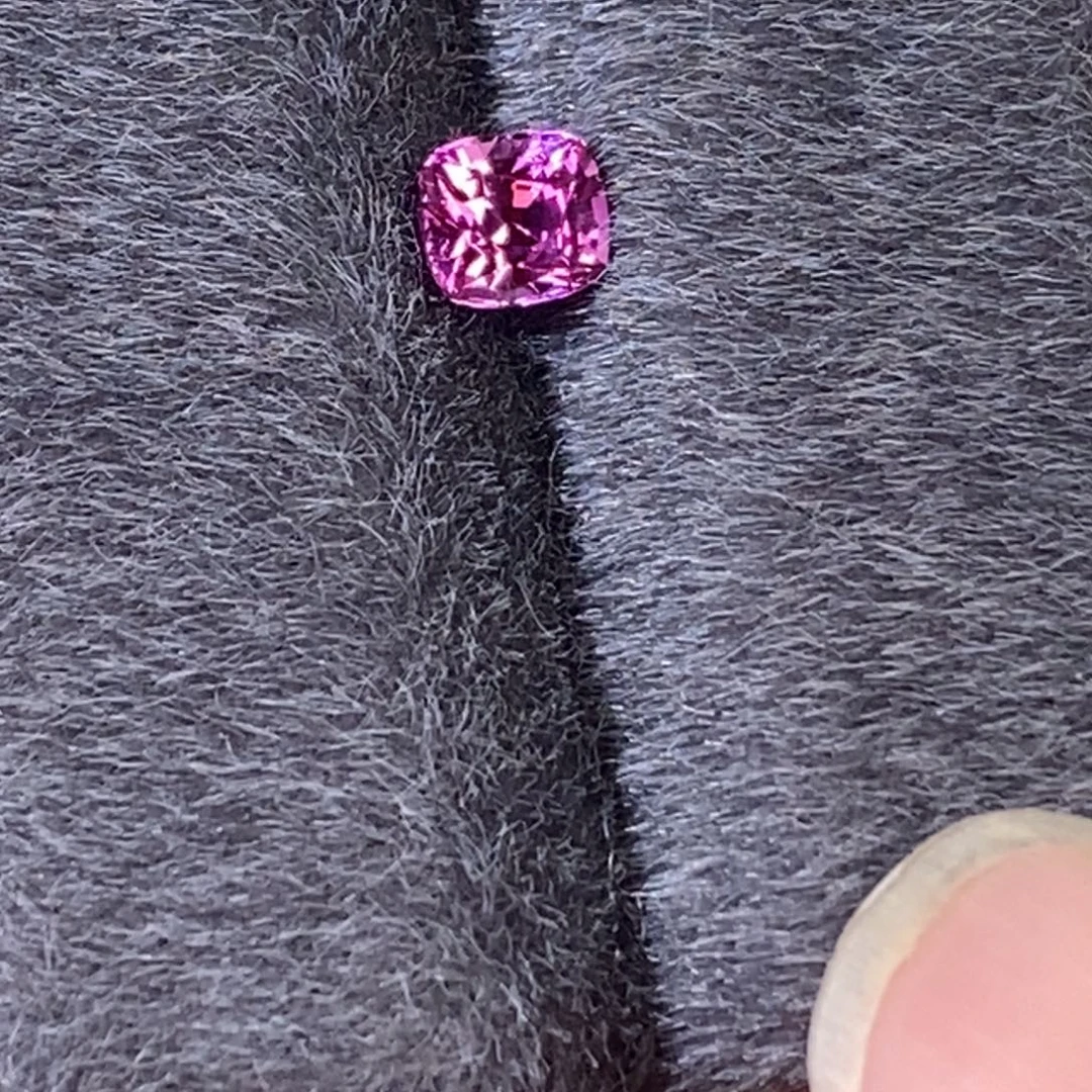 蓝宝石裸石天然热粉蓝宝石可做戒指耳钉