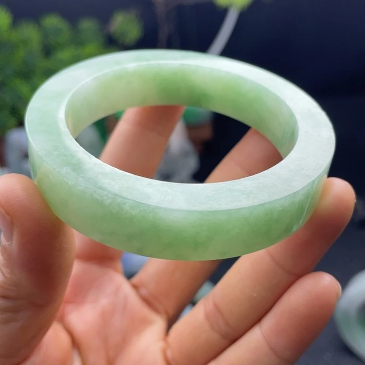 定制翡翠不退不换未镶嵌
