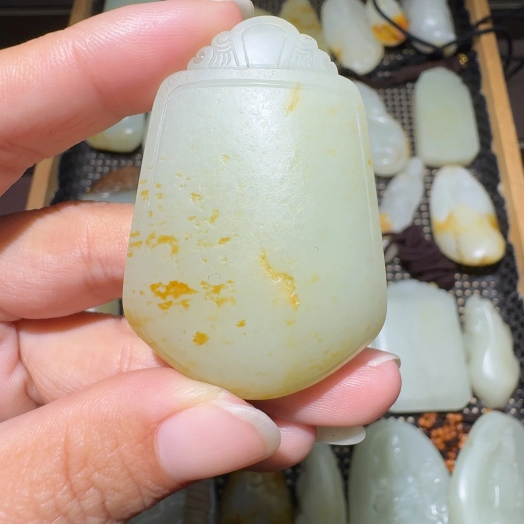 和田玉未镶嵌吊坠(不含链)