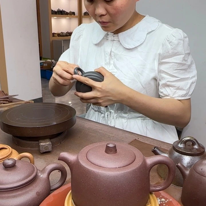 茶壶紫砂底槽清井栏特价240C C特价