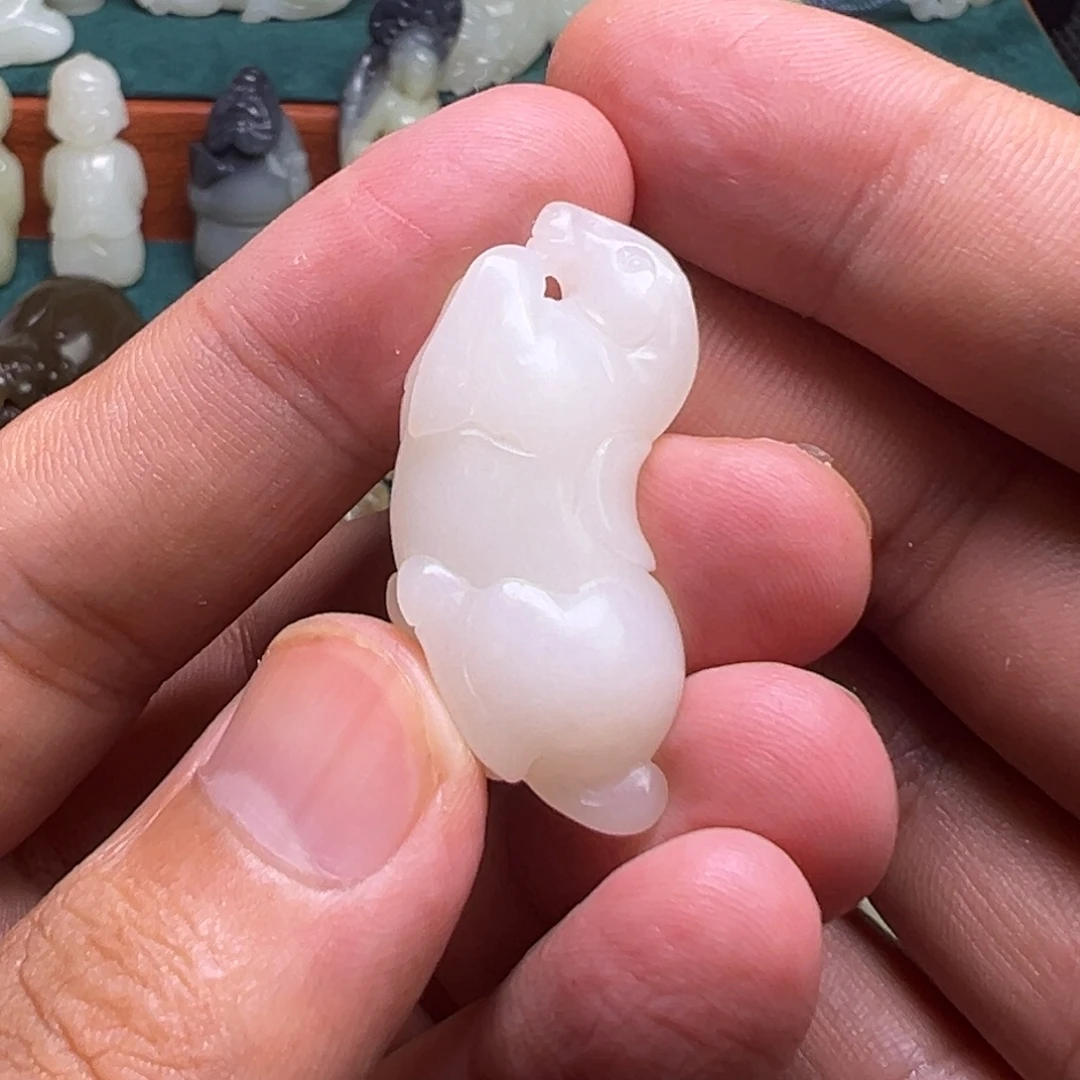 颈饰未镶嵌和田玉