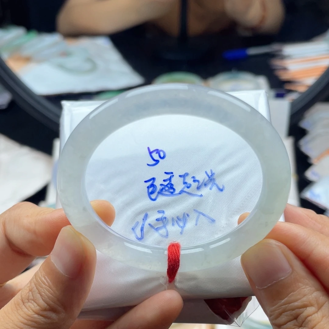 翡翠手镯未镶嵌翡翠手镯3