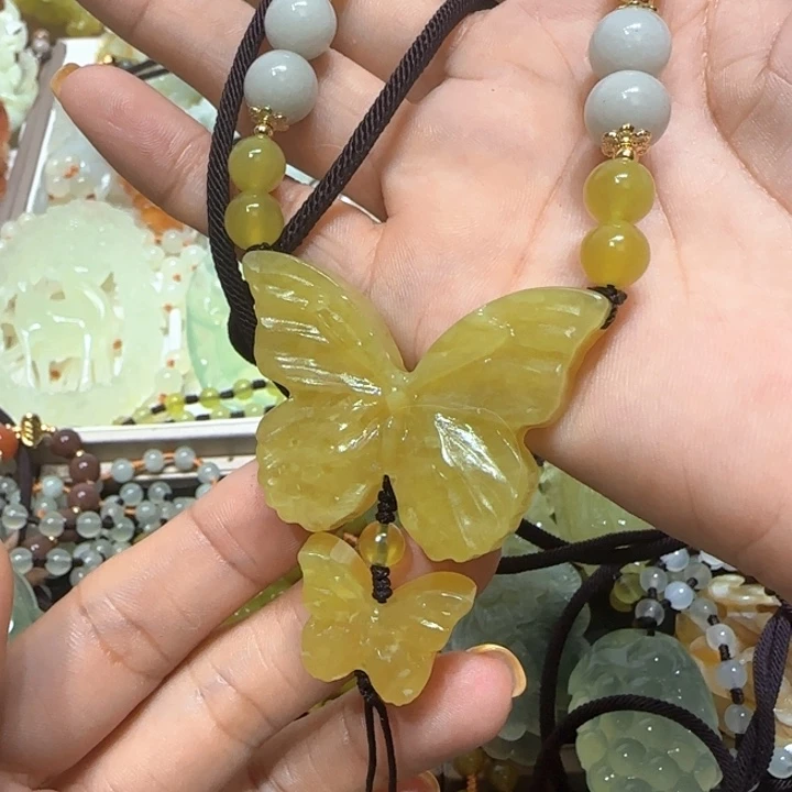 蛇纹石玉未镶嵌吊坠