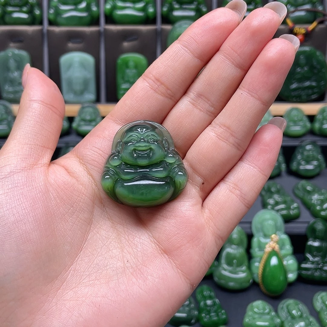 和田玉未镶嵌颈饰斌*