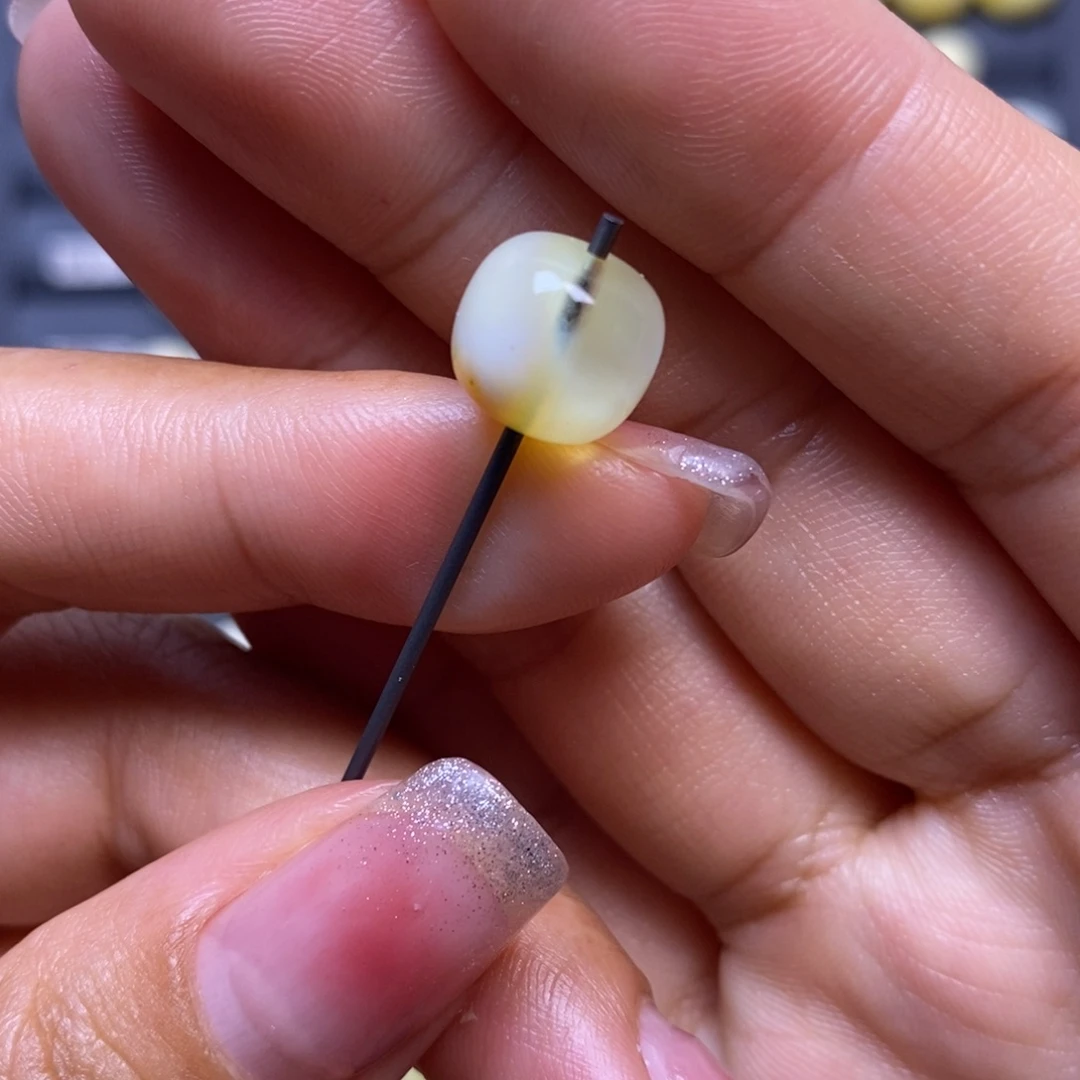 蜜蜡未镶嵌珠宝奇石金白荧光妖花老型10.2*9.2mm