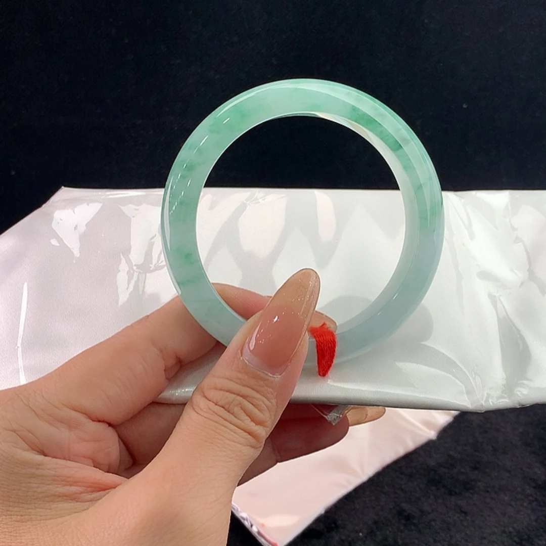 【闪购商品】未镶嵌手镯翡翠正56.6