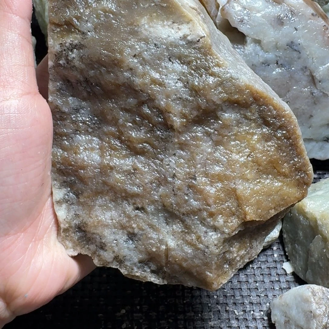 和田玉（糖玉）未镶嵌颈饰