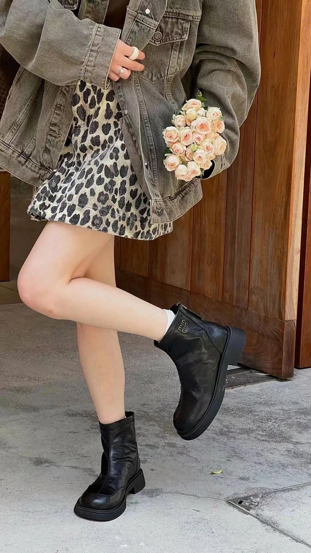 秋冬百搭复古短靴英伦风软面休闲女鞋