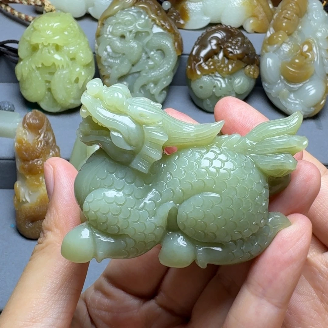 和田玉未镶嵌颈饰