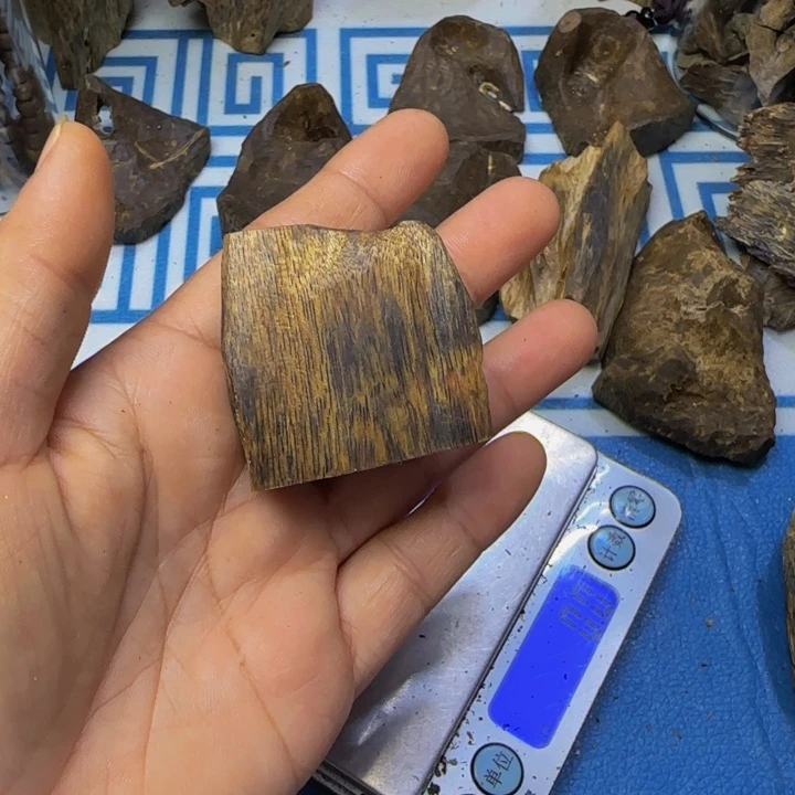 A***a木手工艺雕塑根雕木方板材13.7克