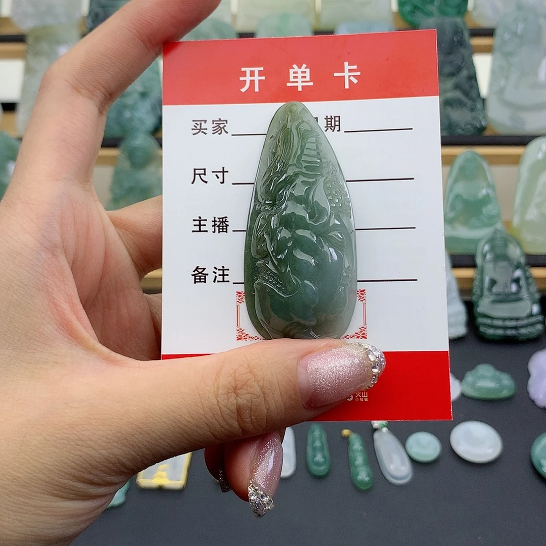 翡翠未镶嵌颈饰佛魔一念