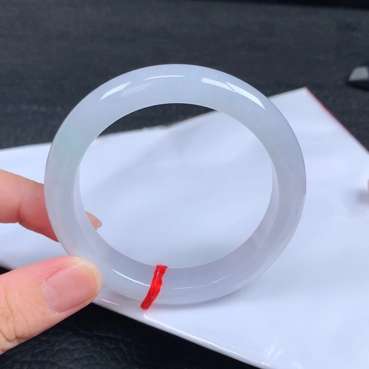 翡翠未镶嵌手镯