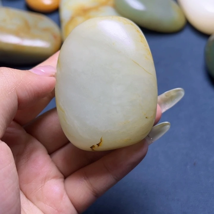 未镶嵌和田玉珠宝奇石